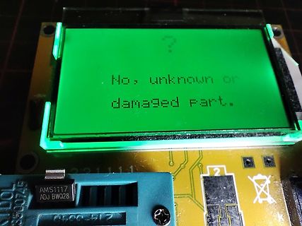 LCD-Display auf Leiterplatte mit Fehlermeldung