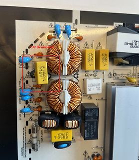 Leiterplatte mit Spulen und Kondensatoren