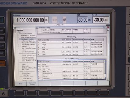 Display eines Rohde & Schwarz SMU 200A Signalgenerators