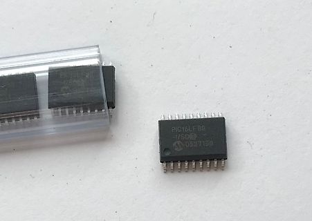 Mikrocontroller PIC16LF88 in Kunststoffverpackung