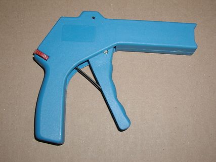 Blaues Kunststoffgehäuse eines Geräts