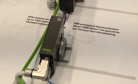 WAGO SPE Kommunikationsmodul mit Verkabelung
