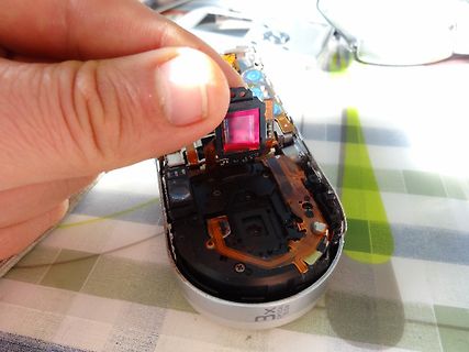 Innenansicht eines geöffneten elektronischen Geräts