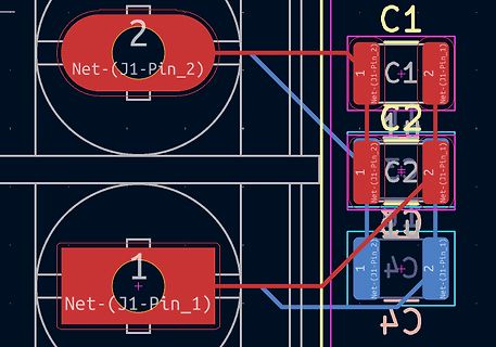 Ausschnitt eines PCB-Layouts mit Kondensatoren