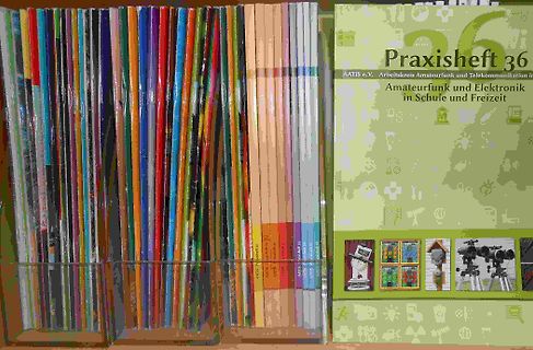Reihe von Praxisheften und ein Praxisheft 36