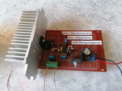 Aufbau zur e/m-Bestimmung des Elektrons mit Ringmagnet