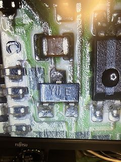 Nahaufnahme einer Leiterplatte mit SMD-Bauteilen