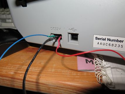 Anschluss eines Netzteils mit DC32V und USB