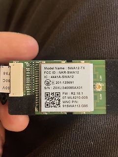 Aufkleber auf einer WLAN-Modul-Leiterplatte