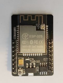 ESP-32S WiFi+BT SoC Modul auf Leiterplatte