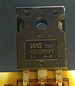 Schottky-Diode MBR30100SPT auf Leiterplatte