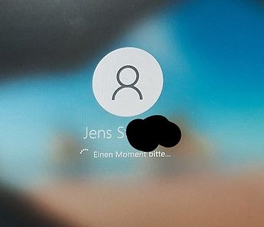 Abfotografierter Windows-Anmeldebildschirm