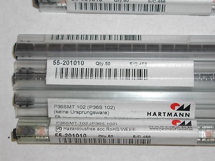 Etiketten auf elektronischen Bauteilen oder Verpackungen
