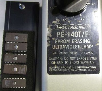 EPROM Löschlampe und mehrere integrierte Schaltkreise