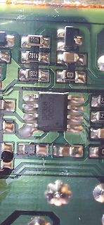 Nahaufnahme einer Leiterplatte mit SMD-Bauteilen