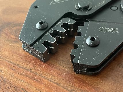 Aderendhülsenpresszange Detailaufnahme