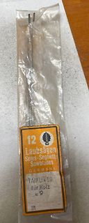 Verpackung von Laubsägeblättern