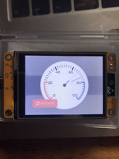Display mit Tacho-Grafik auf Leiterplatte