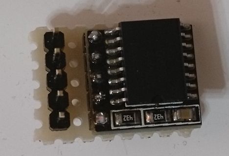 Elektronikmodul mit IC und Steckleiste