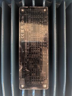 Typenschild eines Elektromotors