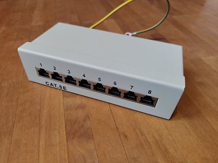 CAT.5E Netzwerk-Patchpanel mit acht Anschlüssen