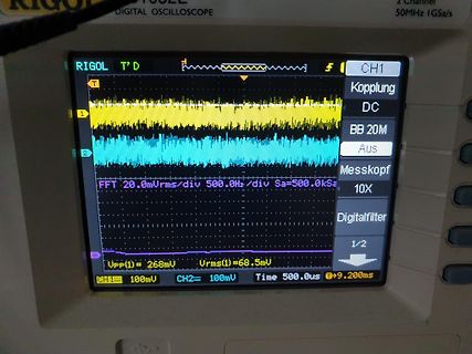 Oszilloskop-Display mit FFT-Messung