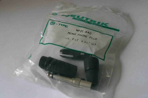 Neutrik Mono Phone Plug in Plastikverpackung
