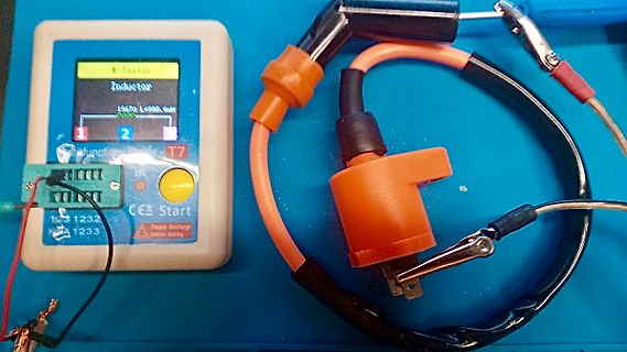 LCR-Meter mit Induktivität-Messung und Kabeln