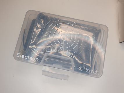 Particle Electron in einer Kunststoffbox