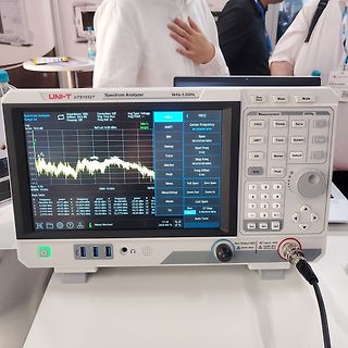 UNI-T Spektrumanalysator UTS1032T