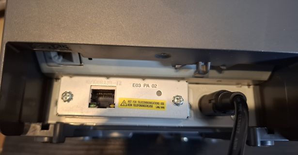 Ethernet-Anschluss an der Rückseite eines Geräts