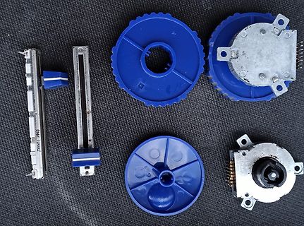 Zerlegte Komponenten eines Potentiometers