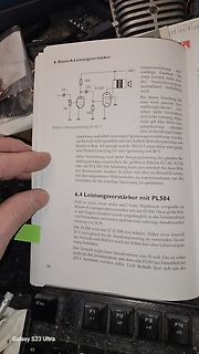 Foto einer Buchseite über Klasse-A-Leistungsverstärker