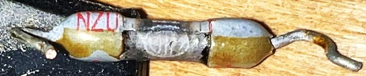 Beschädigtes elektronisches Bauteil