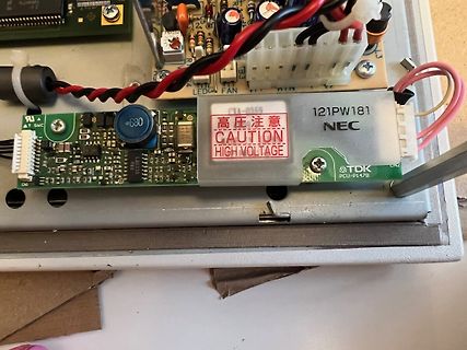 Innenansicht eines Netzteils mit TDK-Modul
