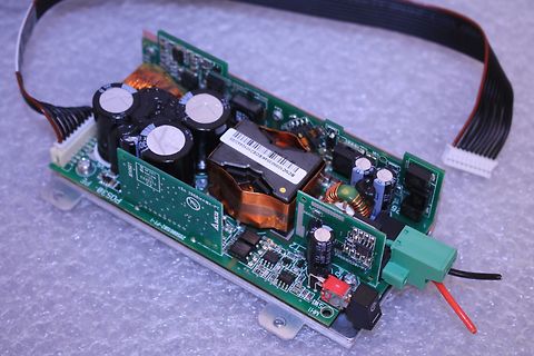 Bestückte Leiterplatte eines Netzteils