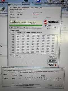 Abfotografierter Bildschirm der PICkit 3 Software