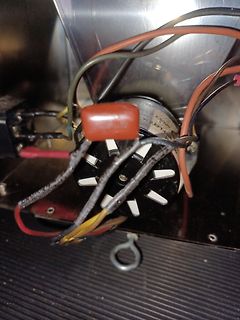Verdrahtung eines Elektromotors mit Kondensator