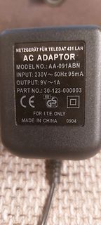 Typenschild eines AC-Adapters