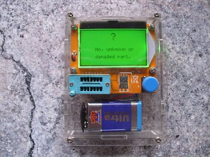 Prototyp mit LCD-Display und Batterie