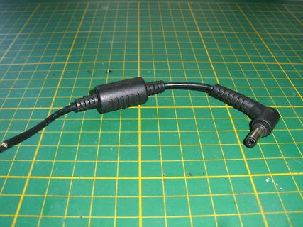 Netzteil-Hohlstecker mit Kabel