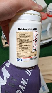 Etikett einer Chemikalienverpackung