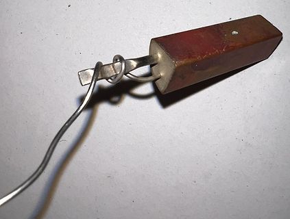 Drahtgebundener Widerstand mit Gehäuse