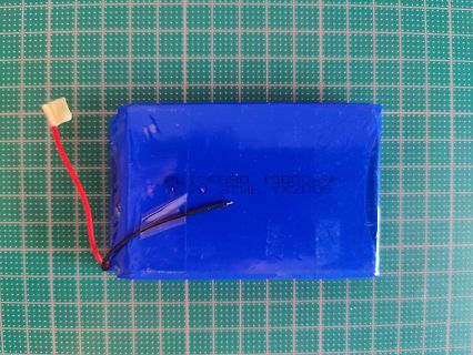 Lithium-Polymer Akku mit Kabeln