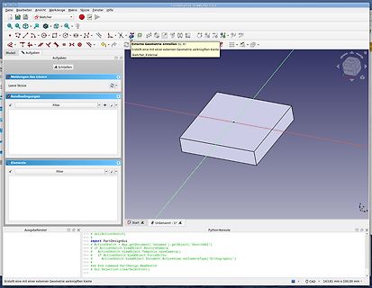 FreeCAD Benutzeroberfläche mit 3D-Modell und Python-Konsole