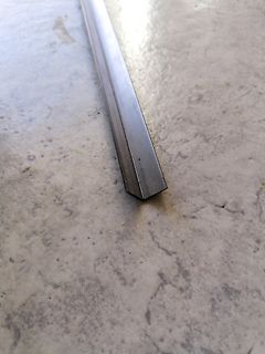 Metallprofil auf Boden