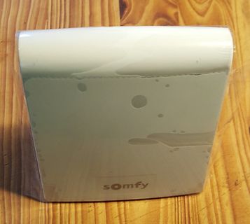 Somfy Gerät in Plastikverpackung