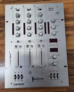 Frontplatte eines DJ-Mixers