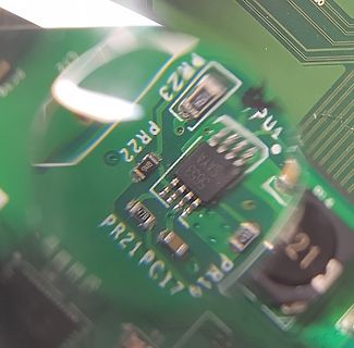 Nahaufnahme einer Leiterplatte mit SMD-Bauteilen