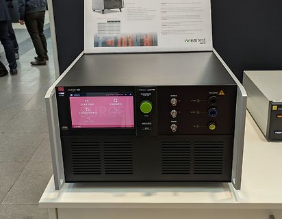 EMTEST Surge NX Prüfgerät